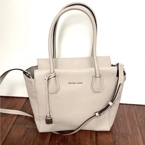 NICE MICHAEL KORS BAG 💖💖💖